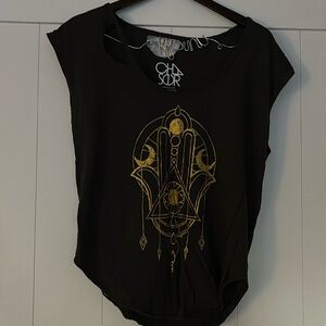 Sleeveless loose shirt